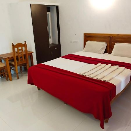 Hotel Neptune Kovalam Thiruvananthapuram Екстер'єр фото