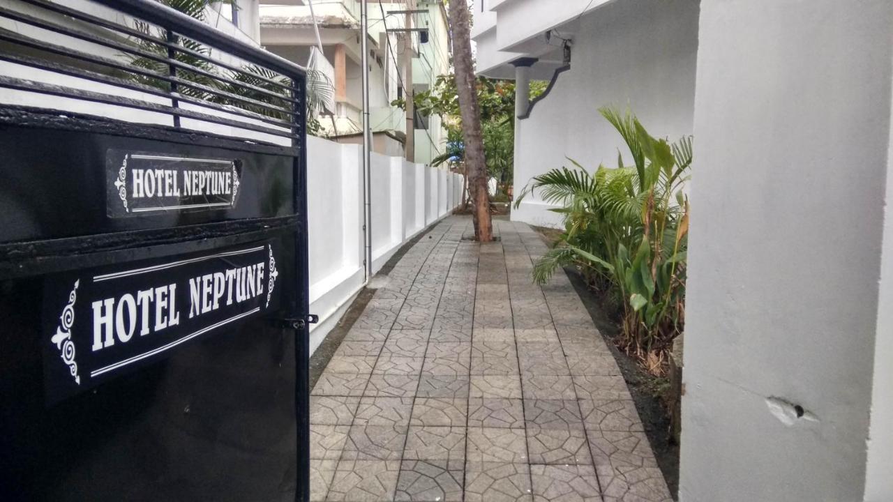 Hotel Neptune Kovalam Thiruvananthapuram Екстер'єр фото
