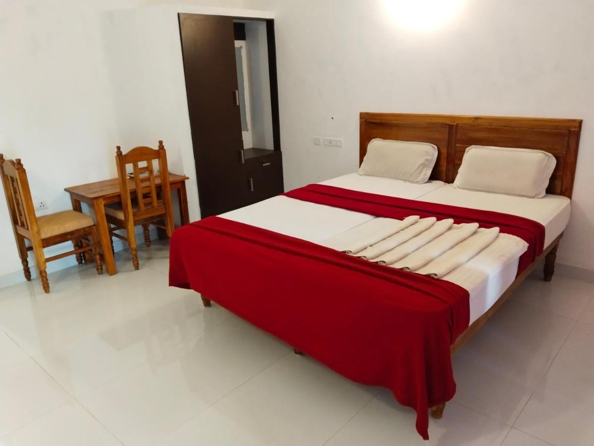 Hotel Neptune Kovalam Thiruvananthapuram Екстер'єр фото