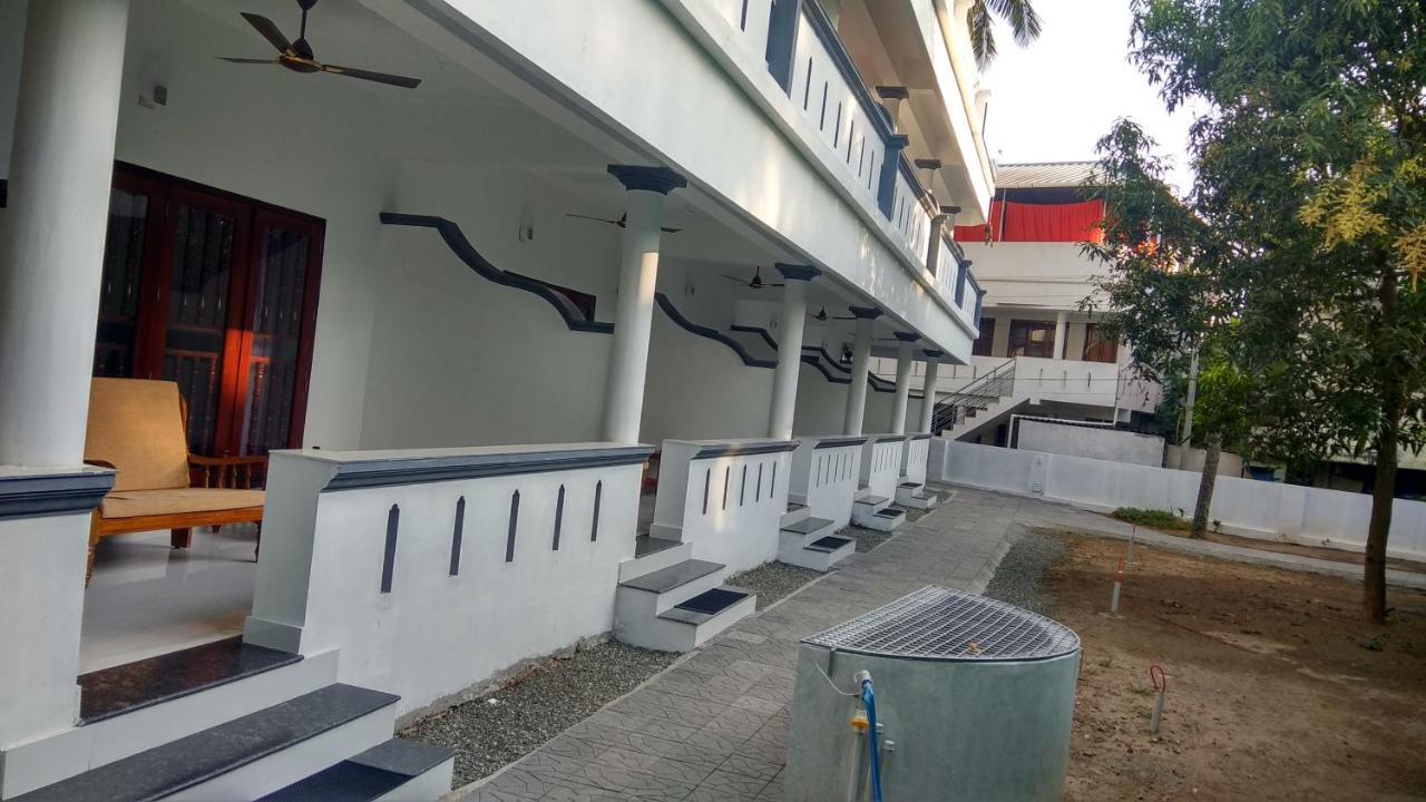 Hotel Neptune Kovalam Thiruvananthapuram Екстер'єр фото