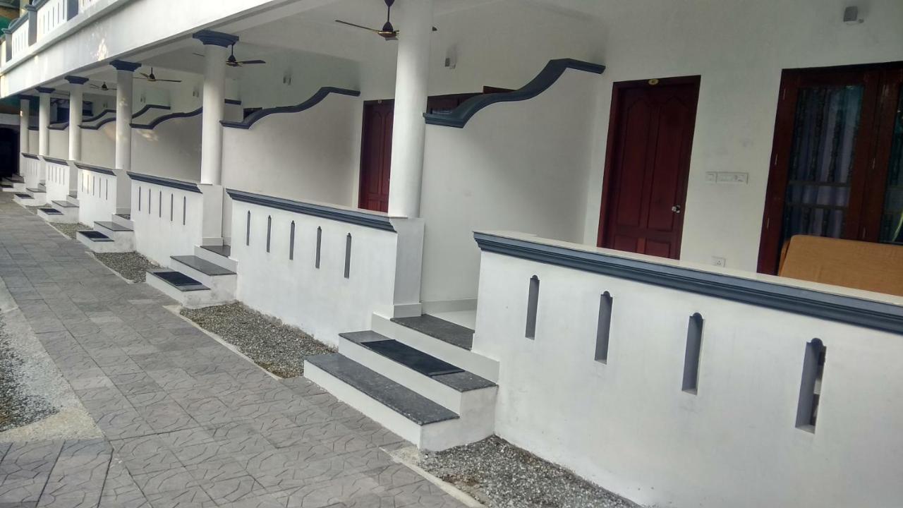 Hotel Neptune Kovalam Thiruvananthapuram Екстер'єр фото